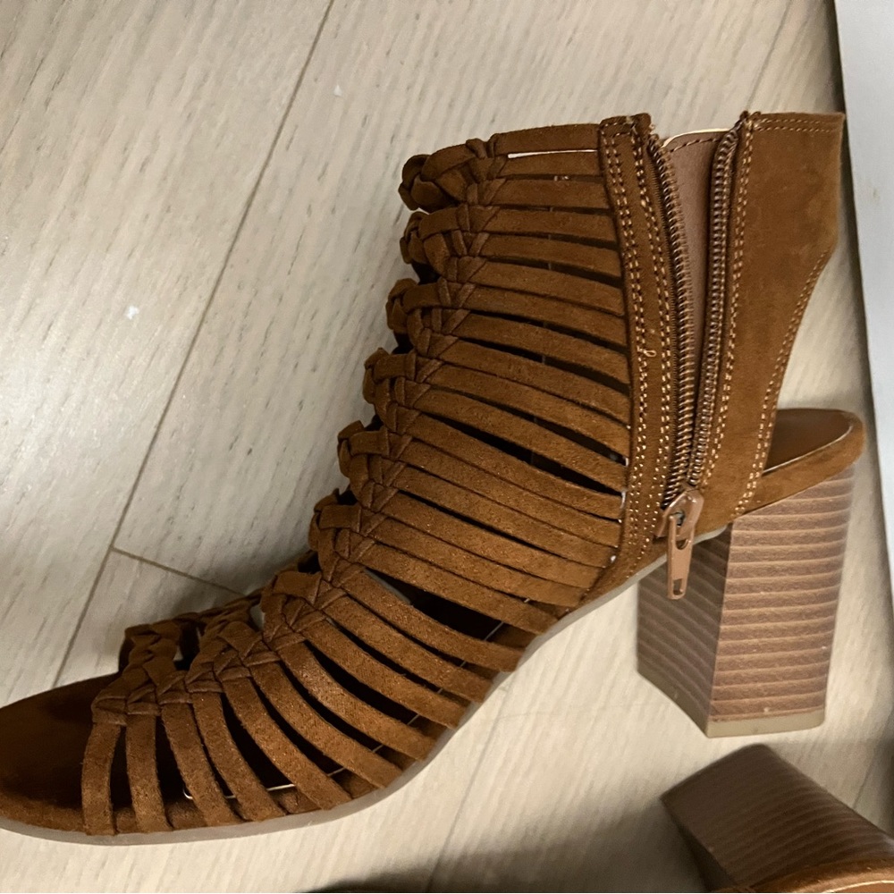 G by Guess wedge heels